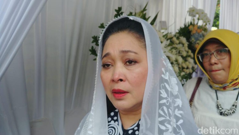 Titiek Soeharto Hormati Pilihan Menhan Prabowo Titiek Soeharto Hormati Pilihan Menhan Prabowo