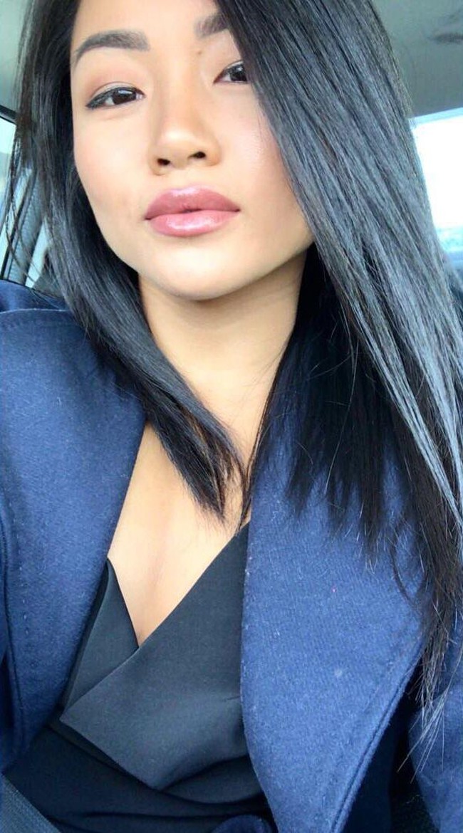 Aku tidak pernah khawatir atau merasa tidak nyaman berbicara mengenai pengalamanku mendapat kekerasan karena aku sudah mengatasinya sekarang. Sekarang aku mengubah rasa sakitku menjadi kekuatan. Aku ingin wanita lain bisa melakukannya juga. Aku dulu wanita yang dipukuli setiap hari dan sekarang aku atlet MMA tangguh dalam promosi terbesar di dunia dan tanpa takut membicarakannya. Itu cukup hebat, kata Bi Nguyen. Foto: Instagram @killerbeemma