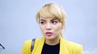 Dinar sempat tak diberi restu jika berpacaran dengan DJ. Pool/Palevi S/detikFoto.