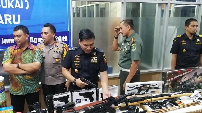 Bea Cukai Buru Importir Nakal Pakai Intel Hingga Robot