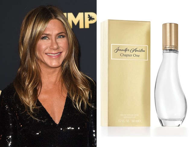 Seperti yang diketahui artis cantik asal Amerika ini memang memiliki merek parfumnya sendiri. Dari beberapa parfum keluarannya, yang paling menjadi favorit Jennifer adalah Jennifer Anniston Chapter One. Parfum ini dijual dengan harga mulai dari US$ 45 Dollar atau sekitar Rp 630 ribu. Foto: Getty Images