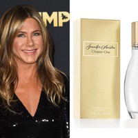 Seperti yang diketahui artis cantik asal Amerika ini memang memiliki merek parfumnya sendiri. Dari beberapa parfum keluarannya, yang paling menjadi favorit Jennifer adalah Jennifer Anniston Chapter One. Parfum ini dijual dengan harga mulai dari US$ 45 Dollar atau sekitar Rp 630 ribu. Foto: Getty Images