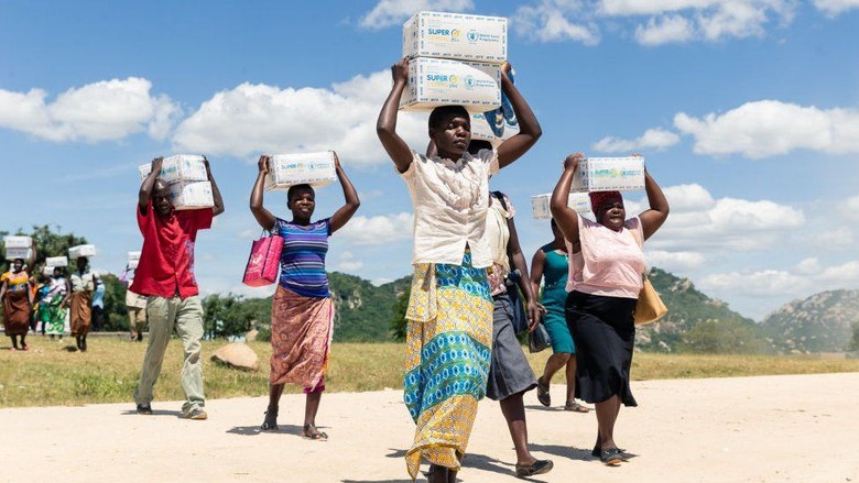 Zimbabwe Pernah Jadi Lumbung Pangan, Kini Sepertiga Penduduknya Kelaparan Zimbabwe Pernah Jadi Lumbung Pangan, Kini Sepertiga Penduduknya Kelaparan