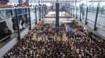 Aksi Protes di Hong Kong Berlanjut, Massa Kini Duduki Bandara