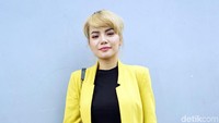 Selain itu Dinar juga menjanjikan mengubah penampilannya dan berhijab di masa depan serta tak lagi menjadi DJ. Pool/Palevi S/detikFoto.