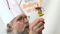 Kini semakin banyak orang yang mengonsumsi serangga. Bahkan ada festivalnya yang bernama Bugfest. Diselenggarakan di The North Carolina Museum of Natural Sciences setiap bulan September. Semua makanan di sini berbahan serangga! Foto: Istimewa