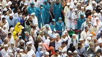 Kepadatan jemaah semakin memuncah ketika berada di tempat-tempat yang lebih mustajab di area Masjidil Haram. Yakni di Hijir Ismail, Hajar Aswad, pintu Kakbah dan maqam Ibrahim.