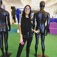 Lalu aku melihat begitu banyak gadis di industri ini yang hanya bekerja dengan (marga) Khan atau Kapoor. Mereka tidak menyadari orang-orang lain selain Khan dan Kapoor. Hal ini sangat sulit untuk punya identitas. Oleh karena itu, untuk mendapatkan identitas dan dikenal, aku pikir hanya kontroversi yang dapat membantu, tambah Poonam.  Foto: dok. Instagram