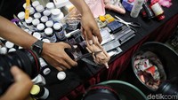 Barang-barang ini adalah barang-barang yang tidak diurus perizinannya oleh para penerima barang maupun tidak memenuhi izin tersebut. Namun, masuk ke Indonesia secara legal.