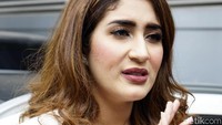 Tania kembali membuat heboh dengan rencana honeymoon di Eropa selama sebulan. Pool/Palevi S/detikFoto.
