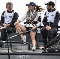 Kate Middleton dan Pangeran William ikut berpartisipasi di lomba balap perahu layar Kings Cup di Cowes, Isle of Wight, Inggris, Kamis (8/8/2019). Kompetisi tahunan tersebut digelar dalam rangka amal. (Foto: Getty Images)