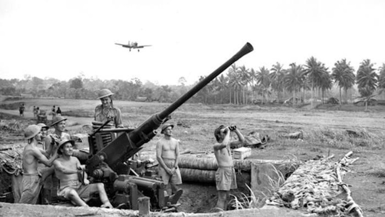 Tentara sekutu di Jayapura saat Perang Pasifik (Australian War Memorial) Tentara sekutu di Jayapura saat Perang Pasifik (Australian War Memorial)
