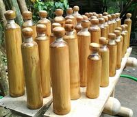 Keren! Pria Ini Buat Botol Minum Dari Bambu yang Ramah Lingkungan