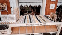 Wah, ada beragam pasta yang dicicip Matilde! Terlihat resto pasta yang disambanginya legendaris karena sudah ada sejak 1978. Foto: Instagram matildefmf