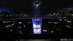 Potret Air Terjun Jewel Changi di Malam Hari