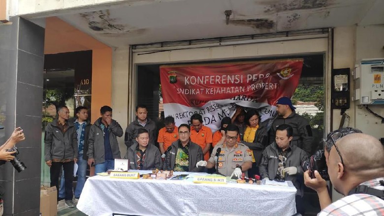 Polisi Kembali Tangkap 3 Penipu Modus Jual-Beli Rumah Mewah di Jaksel