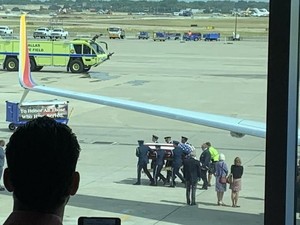 Jenazah Veteran Perang Vietnam Disambut Luar Biasa di Kota Asalnya