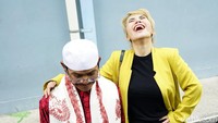 Ayahnya pun menanyakan kenapa Dinar tak mencoba dahulu menjalin hubungan dengan ustaz Indonesia. Pool/Palevi S/detikFoto.