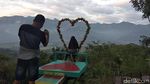 Keindahan Punthuk Setumbu Saat Matahari Terbit