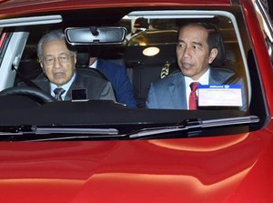Respon Mahathir saat Terbit Usul Pembatasan SIM untuk Lansia