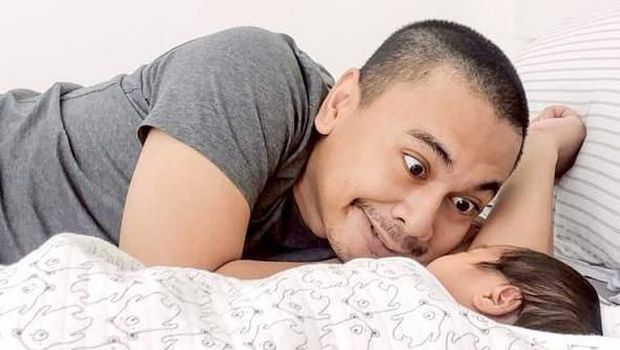 Waduh! Dikasih Mobil Baru Anak Raditya Dika Malah Nangis