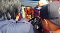Kepada detikcom, Kapolresta Sukabumi AKBP Susatyo Purnomo menjelaskan rekonstruksi akan digelar di dua lokasi, yakni Jalan Baru dan tepi sawah Jalan Sarasa, tempat pelaku membuang jasad korban.