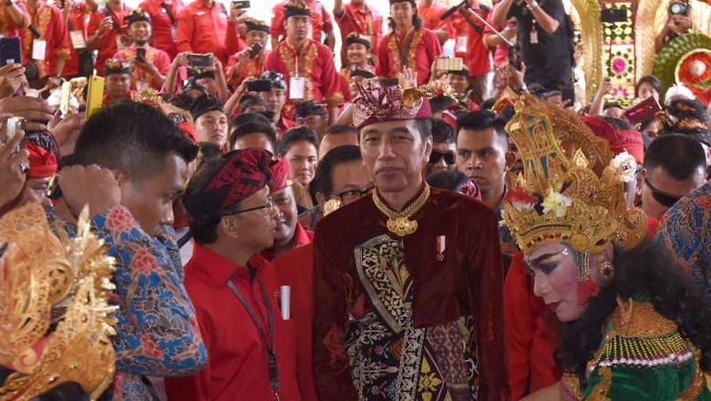 Mega dan Jokowi Bicara Kursi Menteri, Apa Kabar Wacana Zaken Kabinet? Mega dan Jokowi Bicara Kursi Menteri, Apa Kabar Wacana Zaken Kabinet?