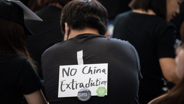 Aksi demonstran Hong Kong di bandara