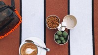 Foto makanan ini mengungkap kalau Matilde sangat suka cokelat. Sampai-sampai wadah cokelatnya sudah kosong saat makanan lain masih utuh. Foto: Instagram matildefmf