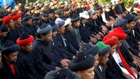 Jamaah An Nadzir merayakan Idul Adha lebih awal dengan berdasar pada pengamatan tanda alam, sementara pemerintah menetapkan Idul Adha 1440 Hijriyah pada Hari Minggu (11/8/2019). ANTARA FOTO/Abriawan Abhe.