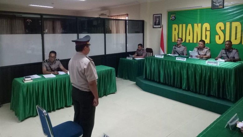 Polisi: Ipda Triadi Boleh Saja Ngojek, Tapi di Luar Jam Dinas Polisi: Ipda Triadi Boleh Saja Ngojek, Tapi di Luar Jam Dinas