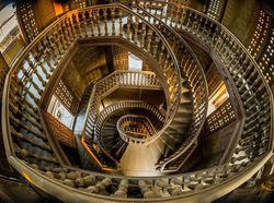 15 Potret Desain Tangga Unik dan Keren di Dunia