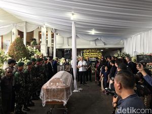 Keluarga Serahkan Jenazah Cosmas Batubara ke Pemerintah untuk Dimakamkan