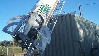 Mike mengklaim sudah bertahun-tahun bereksperimen untuk membuat roket yang dapat terbang ke angkasa. Foto: Facebook