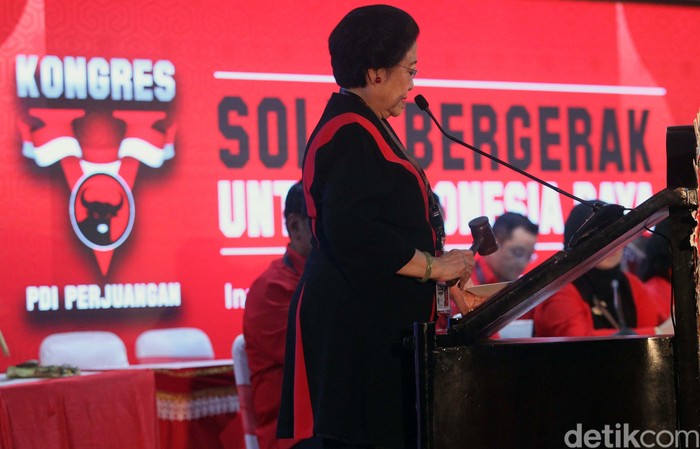 Pose Metal Megawati, Puan dan Prananda