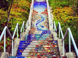 15 Potret Desain Tangga Unik dan Keren di Dunia