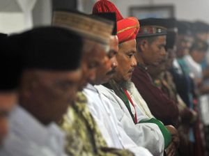 Jemaah Naqsabandiyah di Padang Gelar Salat Idul Adha Hari Ini