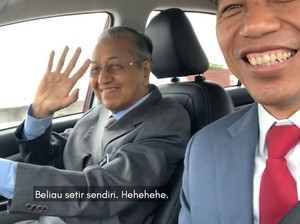 Melihat Aksi Presiden Jokowi Nge-Vlog Disopiri PM Malaysia