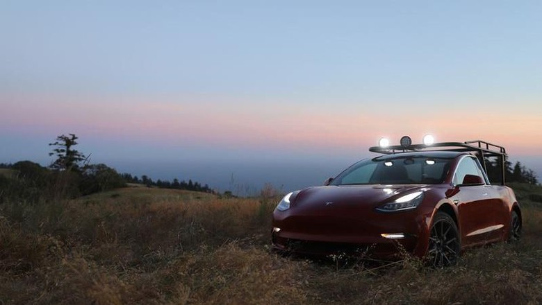 Tesla Foto: Pool (The Verge) Tesla Foto: Pool (The Verge)