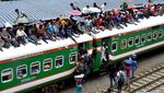 Kereta di Bangladesh Disemuti Warga saat Idul Adha