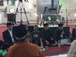 Ustaz Yusuf Mansur Pimpin Takbiran Idul Adha di Masjid Istiqlal