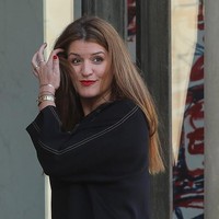 Bukan sesuatu yang mengejutkan bahwa otak cerdas menjadi salah satu daya tarik yang membuat seseorang jatuh cinta. Namun Marlene malah mendapat sejumlah kritikan di media sosial, mulai dari politisi sekaligus walikota hingga sejarahwan Prancis. Foto: Dok. AFP