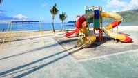 Selain membangun jalan bypass, Kementerian PUPR pada 2018 juga telah memberikan dukungan bagi pengembangan KSPN Mandalika lewat penataan kawasan wisata di Desa Kuta dan sebagian di Dusun Gerupuk, Desa Selong, Lombok Tengah. Pekerjaan di kedua desa tersebut dilakukan secara bertahap yakni sejak 22 Mei 2017 hingga 13 Oktober 2018 dengan anggaran total Rp 43,5 miliar. Pool/Kementerian PUPR.