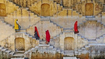 Stepwells, Rajasthan, India. Ini adalah tangga terbesar di dunia yang punya 3.500 langkah. Foto: via Brainberries
