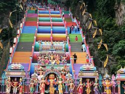 15 Potret Desain Tangga Unik dan Keren di Dunia