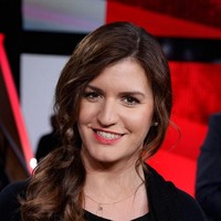 Kepada Paris March, Marlene mengaku bertemu sang suami di sebuah wawancara kerja. Ketika itu, Marlene sempat memintanya untuk mengambilkan minum karena ia terlalu sibuk. Karena ini, pernyataan menteri yang dulunya aktif menulis blog tersebut diangggap tidak sesuai dengan kenyataan bahwa dirinya hanya menyukai pria berintelegensi tinggi. Foto: Dok. AFP