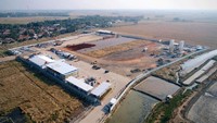 Selain itu, Patimban juga bisa dikoneksikan dengan jejaring terminal sekitarnya, misalnya berbagai terminal di Jawa Tengah atau Terminal Manyar yang menjadi pelabuhan terintegrasi kawasan industri. Pool/PT Wijaya Karya (Persero) Tbk.