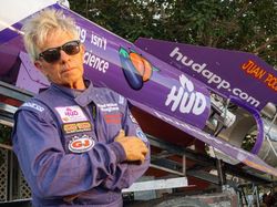 Terbang Naik Roket Sendiri, Pria Ini Ingin Buktikan Bumi Datar