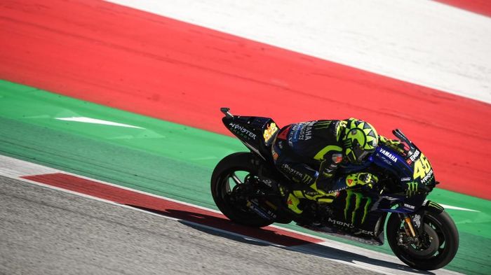 Jelang MotoGP Austria, Valentino Rossi merasa situasinya lebih baik ketimbang musim lalu. Foto: Vladimir Simicek / AFP Jelang MotoGP Austria, Valentino Rossi merasa situasinya lebih baik ketimbang musim lalu. Foto: Vladimir Simicek / AFP