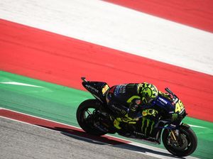 Rossi Girang Yamaha Mulai Oke, Start Posisi 10 Finish Ke-4